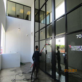 Commercial window cleaning